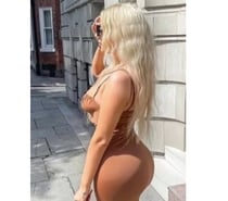 Photos for VALENTINA 🍾 NEW in London 🍾 OUTCALL