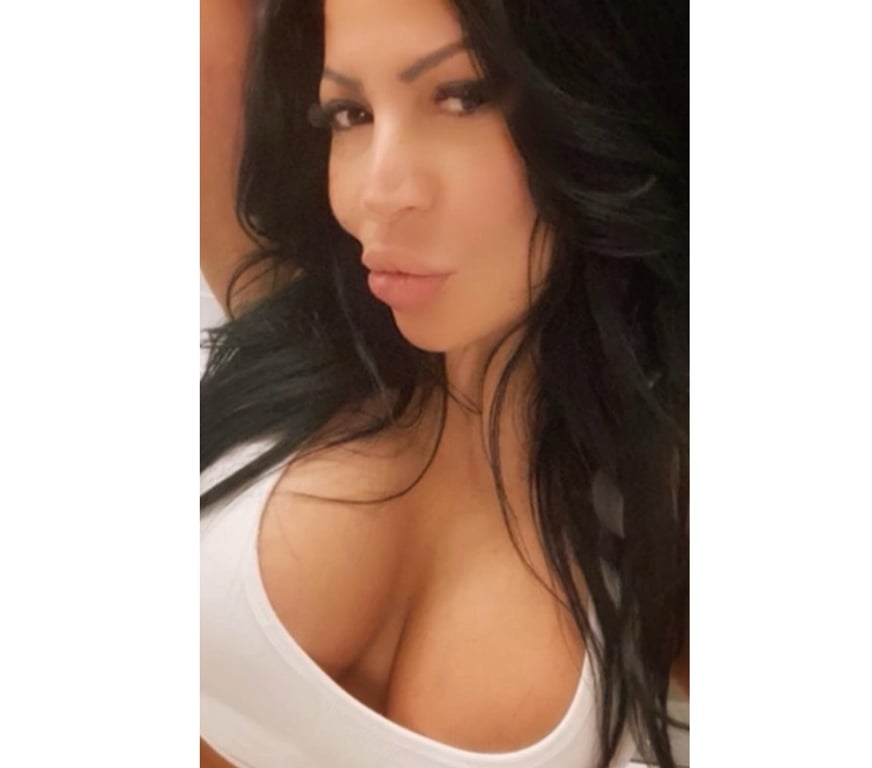 Escorts East London Canning Town - East London - Photos for 🔥 BELLA HOT MILF 🔥 NEW 💯 REAL PICS BEST GFE