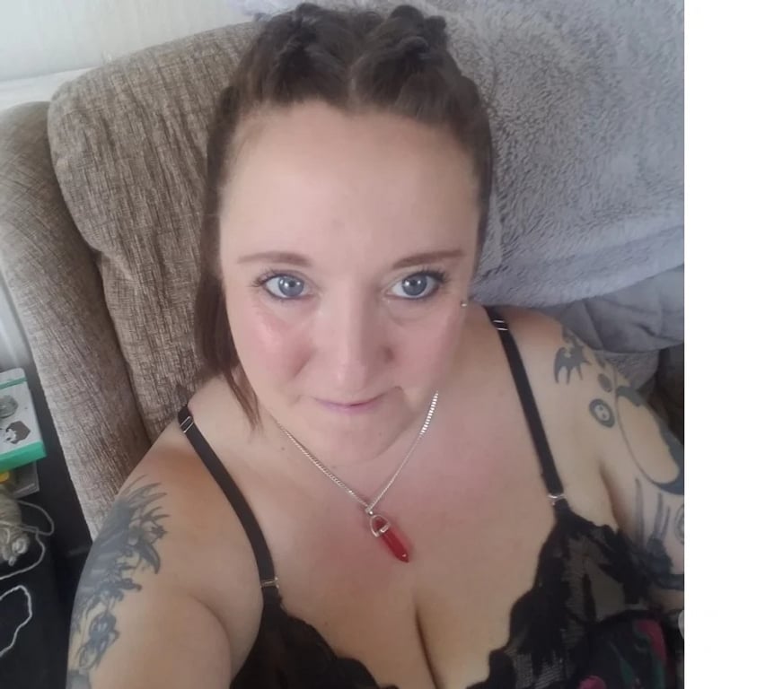 Escorts East Sussex Brighton - Photos for Hot sexy mature curvy lady looking for some fun