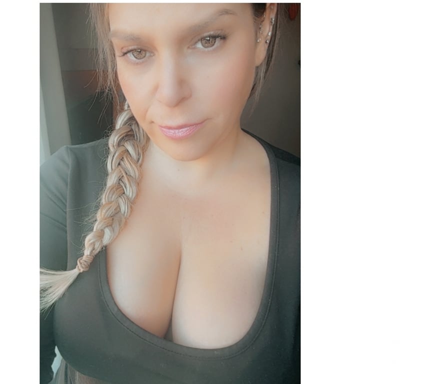 Escorts Hertfordshire Stevenage - Photos for Big booty sophie lust desire need