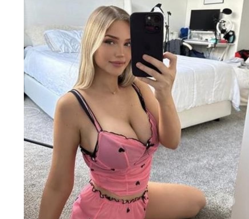 Escorts North West London Alperton - North West London - Photos for KELLY 🔝 HOT AND DISCREET 💗 OUTCALL IN LONDON