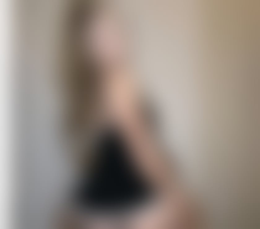 Escorts South West London Battersea - South West London - Photos for ARIANA 🥂 Party girl 🥂 WET and HORNY 💦London