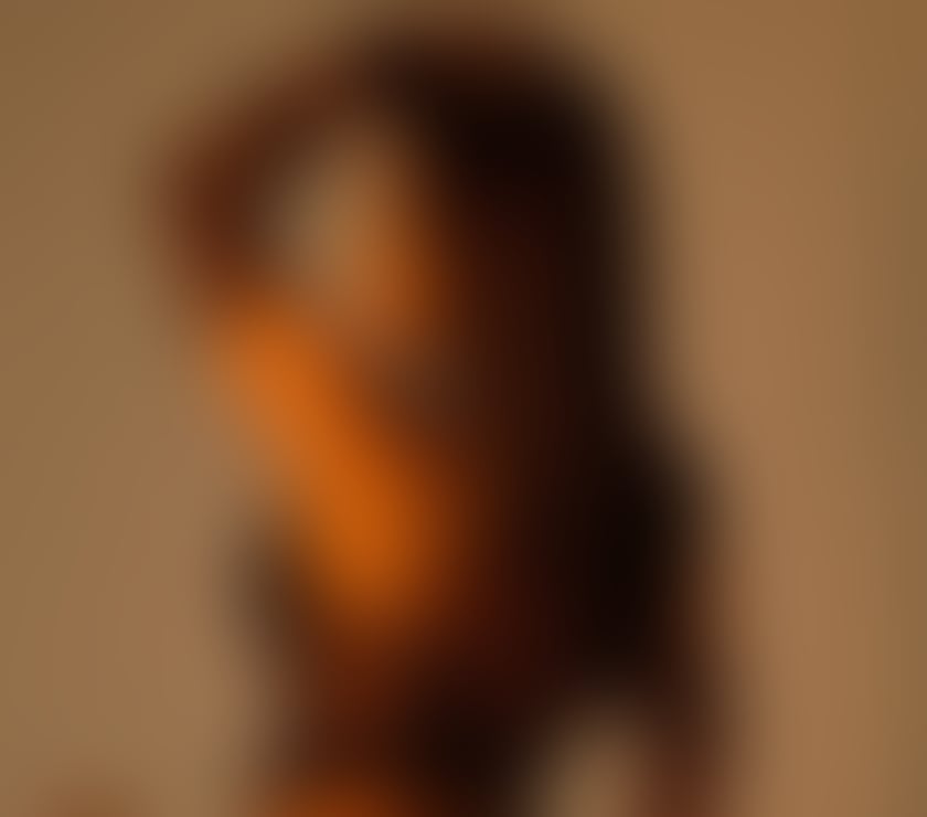 Hi I m Monica I m new în town