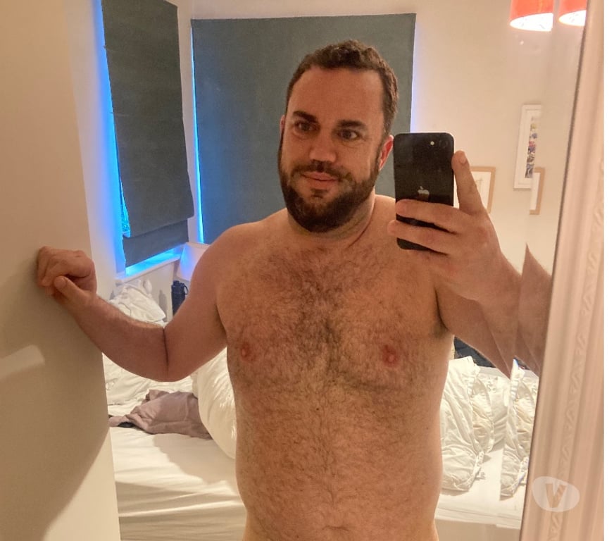 Gay massage Hampshire Basingstoke and Deane - Photos for Playful travelling bottom