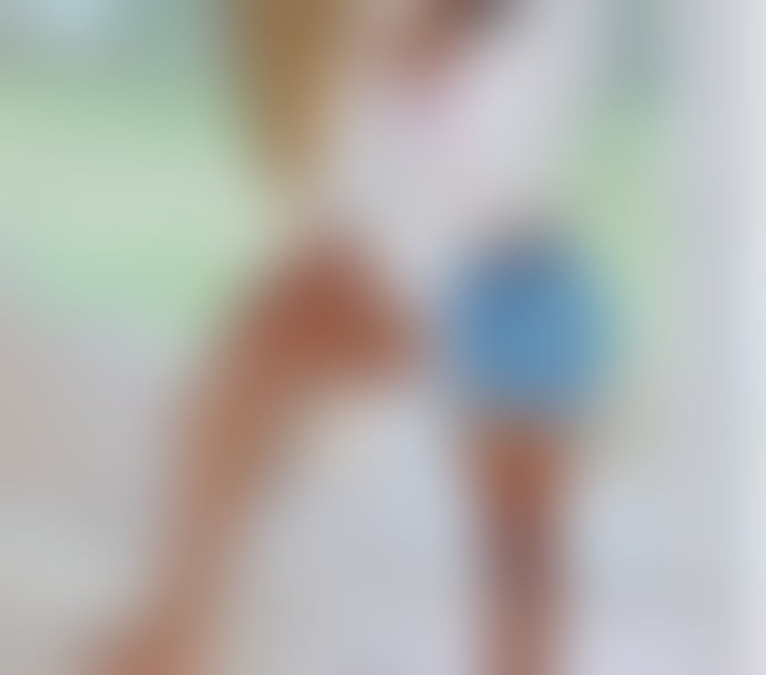 Escorts Cornwall Saint Austell - Cornwall - Photos for Dark Chocolate in town