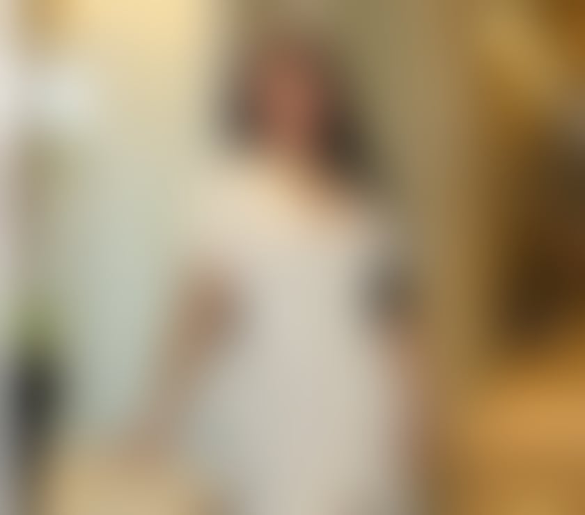 Escorts Canary Wharf East London - Photos for ✅ BACK • Party Arab Girl 🇲🇦 Natural Curves • GFE
