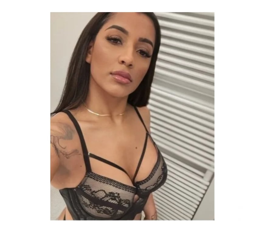 Escorts South East London Plumstead - South East London - Photos for 🍾Sexy latina Emma 🔥