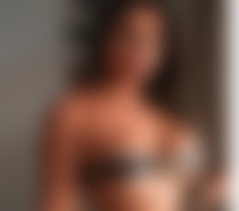 Escorts East London Canary Wharf - DLR Station - East London - Photos for NEW AVAILABLE 🔥 TEXT ME WHATSAPP 😍