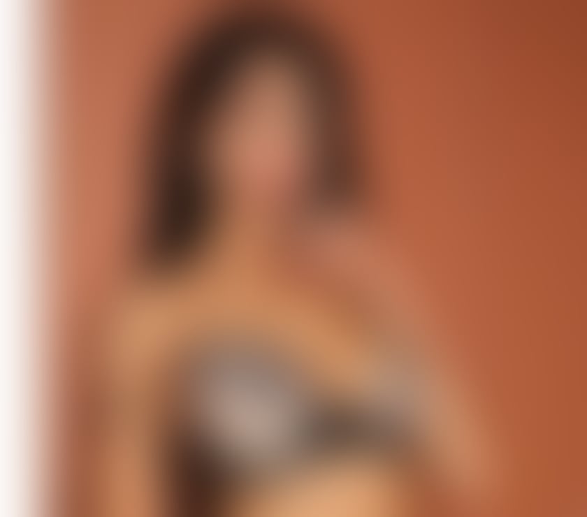 Escorts East London Canary Wharf Station - East London - Photos for Best Genuine it s 100% real