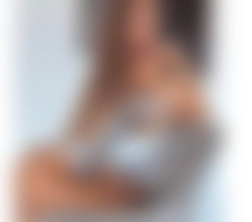 Escorts South East London Greenwich - South East London - Photos for Lola Hot 💙💚Ready for Party💚❤️