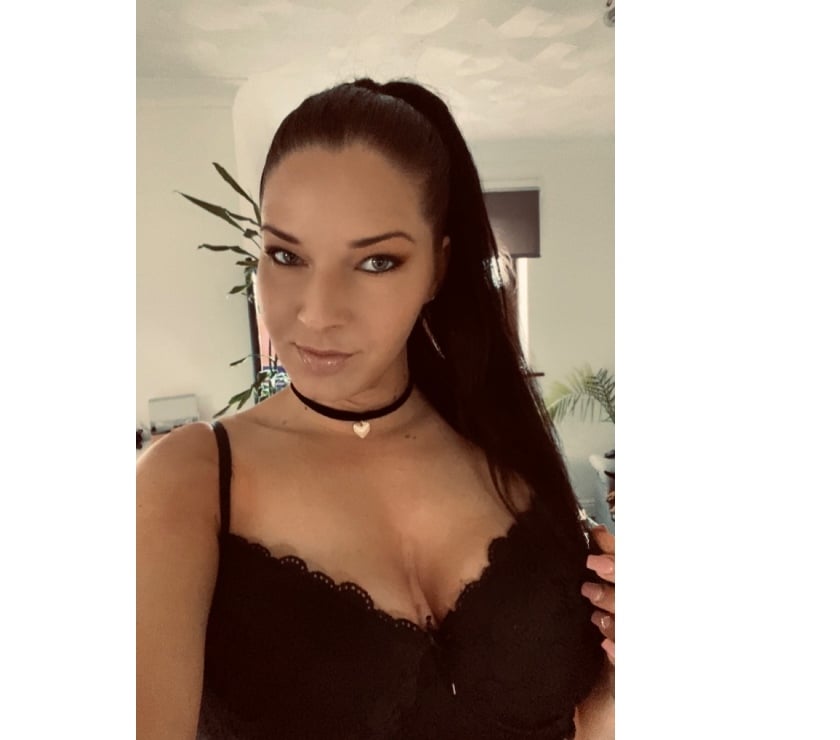 Escorts Hampshire Southampton - Photos for Relaxing escape with a friendly girl. Back in Soton.