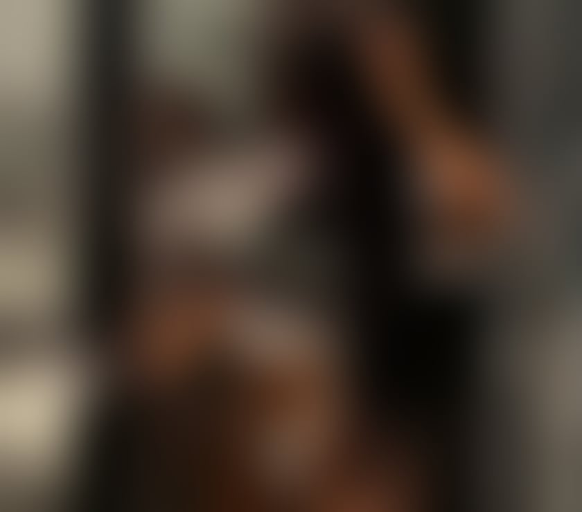 Photos for New Girl Real Pics In&Out Available Now