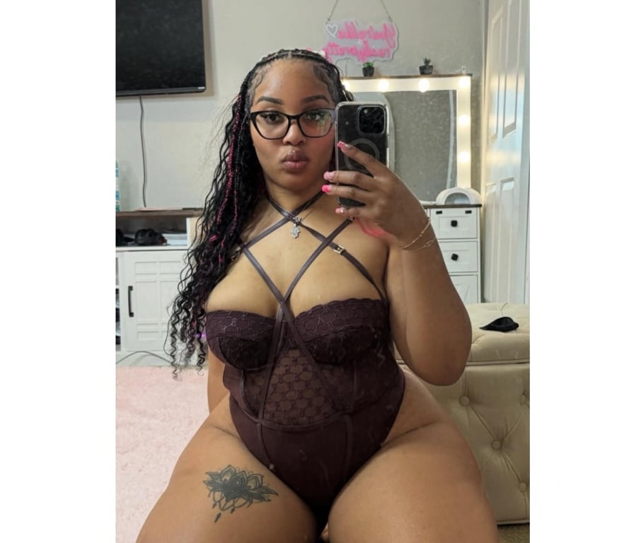 Escorts South East London Croydon - Photos for 🥳🌸PARTY GIRL SOPHIE🔥AVAILABLE 📍