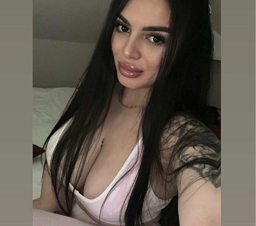 Escorts Hounslow Town Centre Hounslow - Photos for VIKY ❤️ PARTY GIRL🤍 NO RUSH