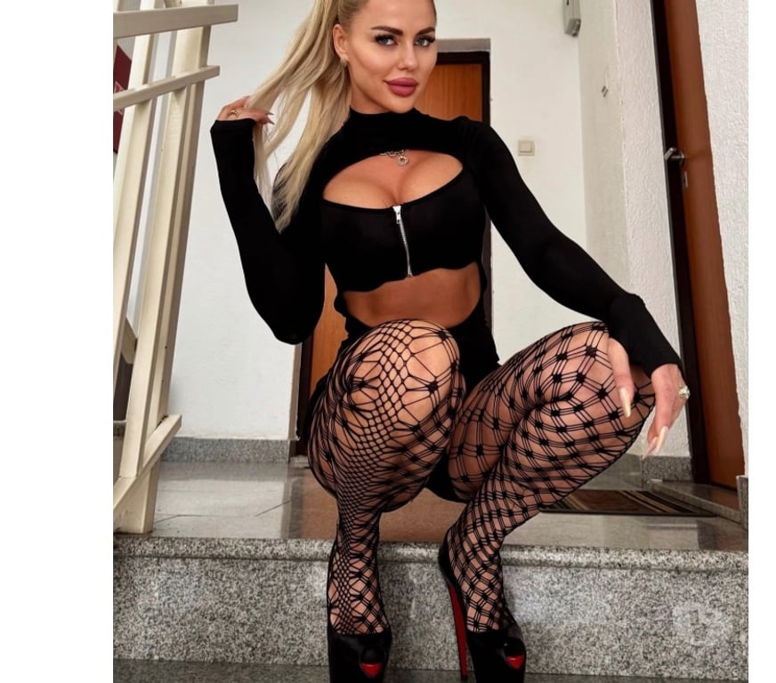 Escorts Kent Sevenoaks - Photos for 🔥░B░U░S░T░Y░ ░B░L░O░N░D░E░🔥