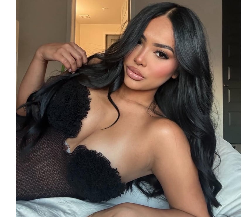 Escorts Stoke on Trent City Centre Stoke-on-Trent - Photos for Latina brunette party girl🍑🔥