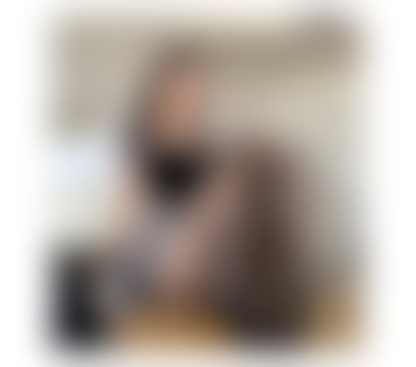 HOȚ LADY AND DISCREET , RACHEL PARTY GIRL