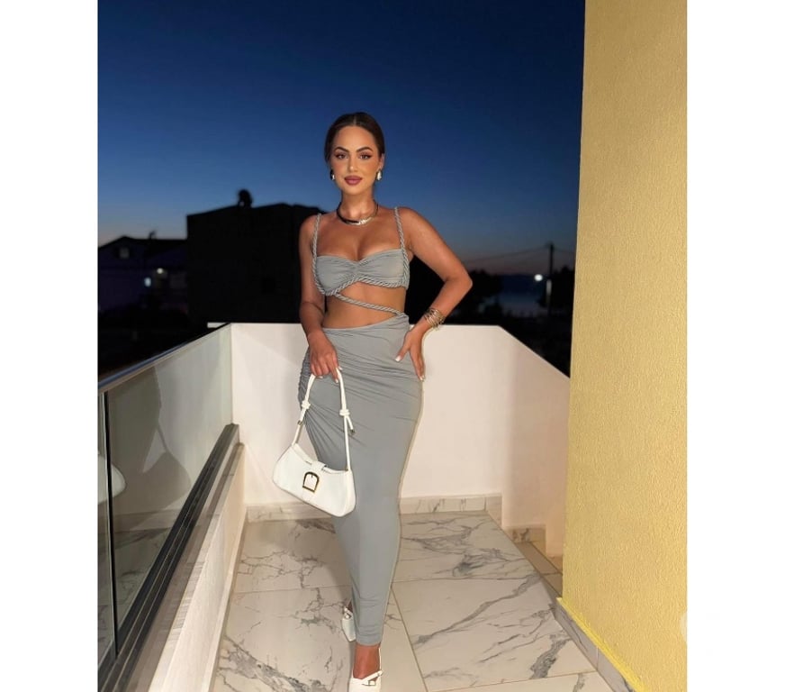 Escorts Lancashire Blackburn with Darwen - Photos for Sarah new hot lady party girl