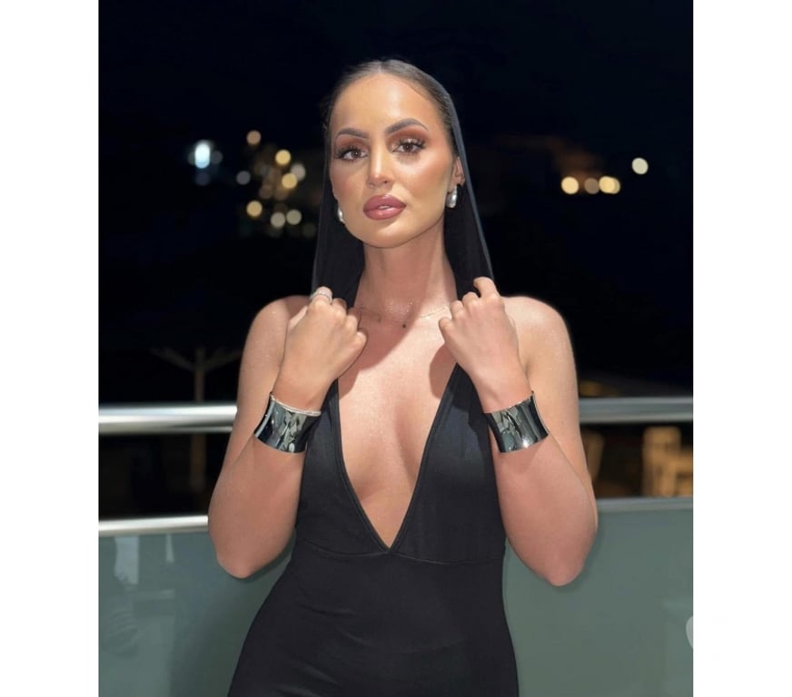 Escorts Lancashire Blackburn with Darwen - Photos for Sarah new hot lady party girl