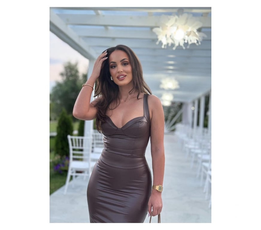 Escorts Warrington Warrington Town Centre - Warrington - Photos for Sarah new new in town , party girl