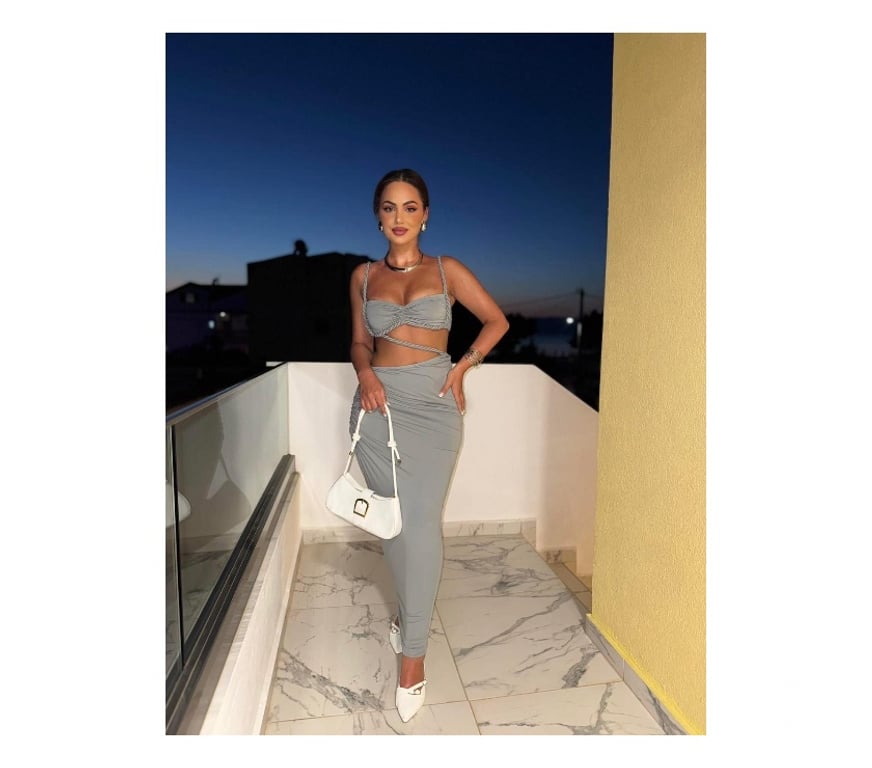 Escorts Warrington Warrington Town Centre - Warrington - Photos for Sarah new new in town , party girl