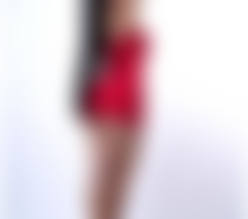 Monica divertida muy simpática