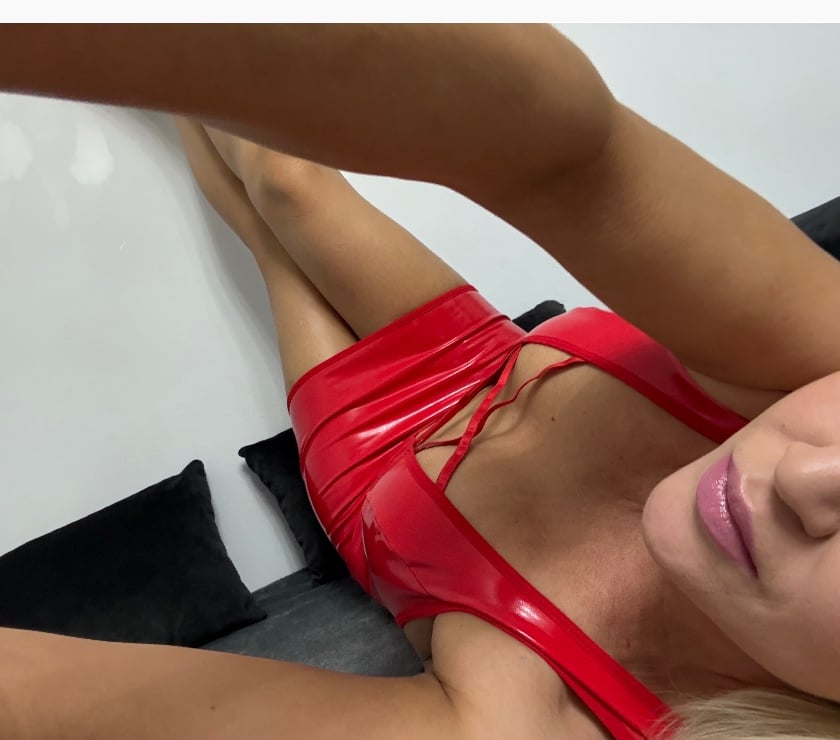 Escorts & Erotic Massage Walthamstow Central Station East London - Photos for 👄Body to body massage with Nelly❤️07719404887👅