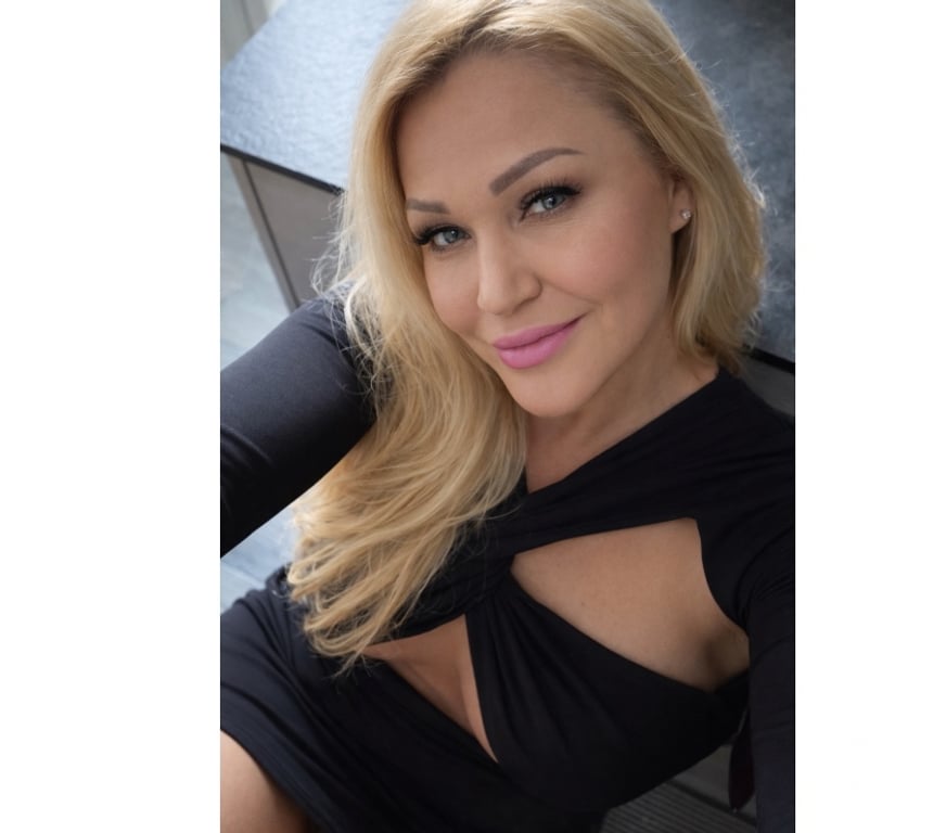 Escorts East London Walthamstow Central Station - East London - Photos for 👄Sensual Body to Body massage with Nelly 07719404887👄