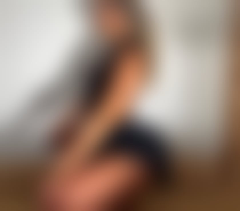 Escorts West Yorkshire Leeds - Photos for Hiya I’m Zoe new here hoping to cu soon xxx