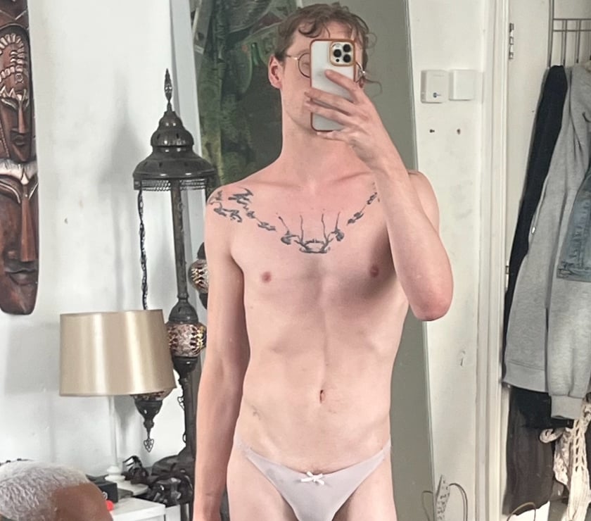 Gay massage East London Canary Wharf - East London - Photos for Curious Straight FemBoy Exploring – Crossdresser in London