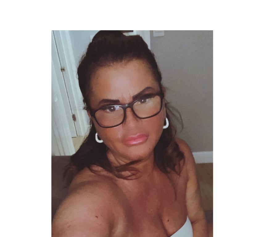 Escorts Staffordshire Stoke-on-Trent - Photos for Naughty English lady