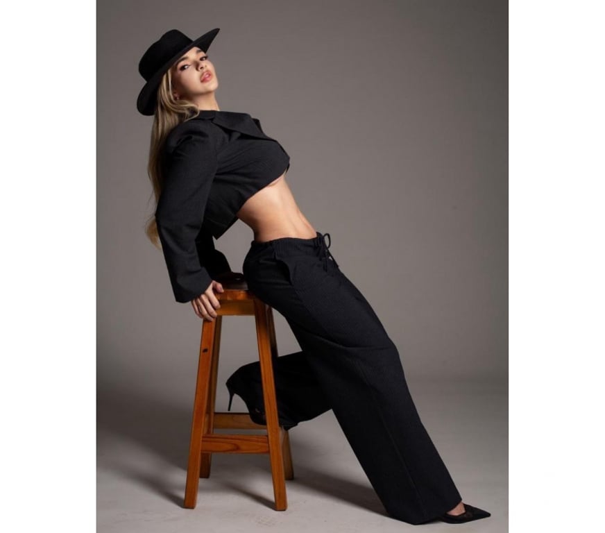 Escorts Oxfordshire Cherwell - Photos for HOT BRAZILIAN FIRST TIME IN TOWN🔥NATURAL BODY🍑