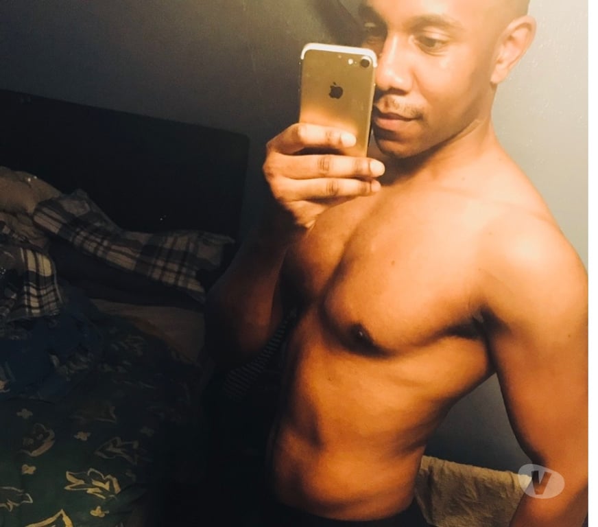 Gay massage West London Euston - West London - Photos for Bi Hung Black Student Outcall - make a booking!