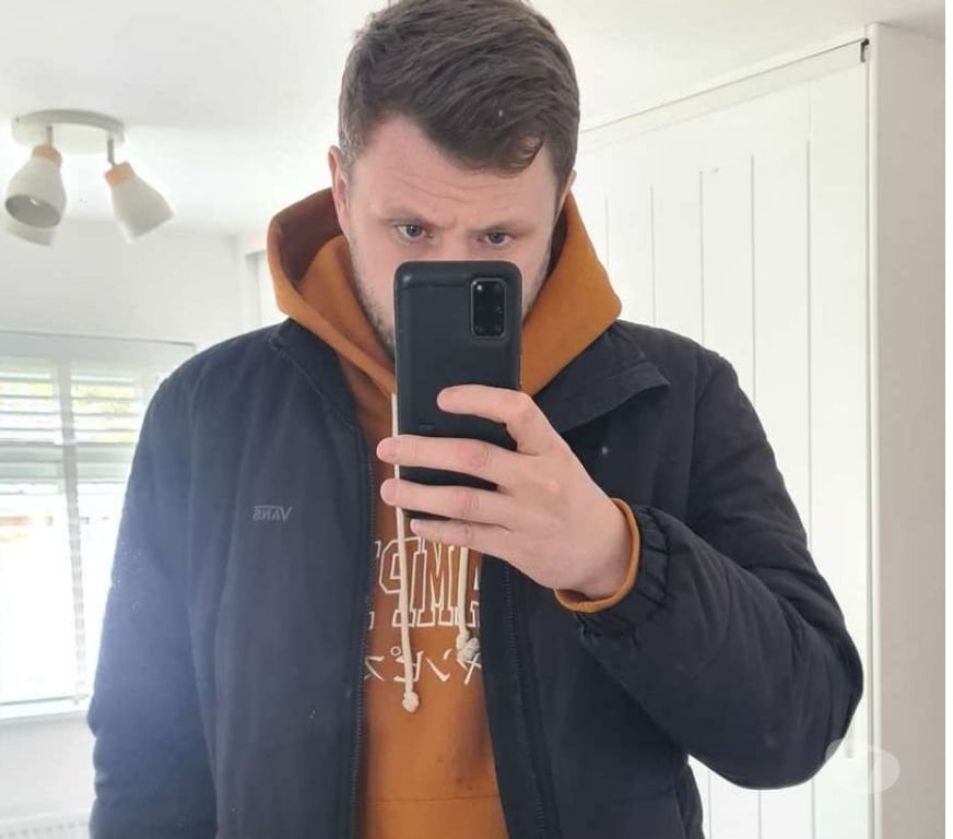 adult personals Central London Victoria - Central London - Photos for Hot guy looking for a hot girl!