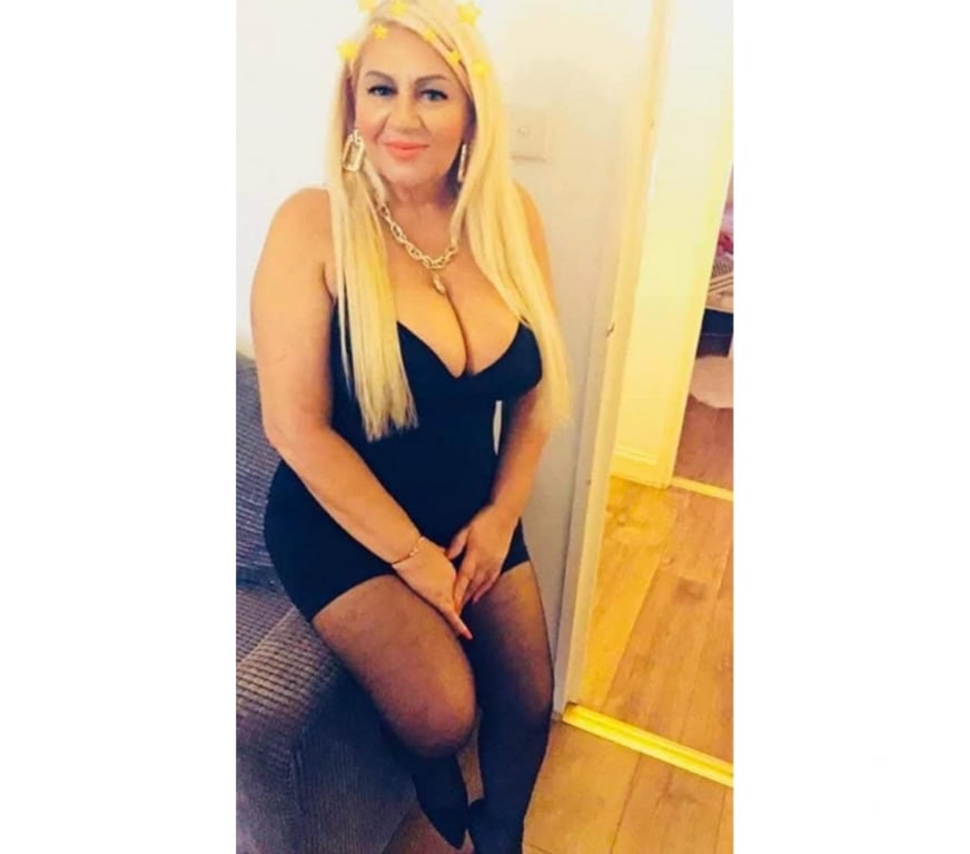 Escorts North West London Wembley Park - North West London - Photos for 🥰😍sexy milf Leila 🥰😍