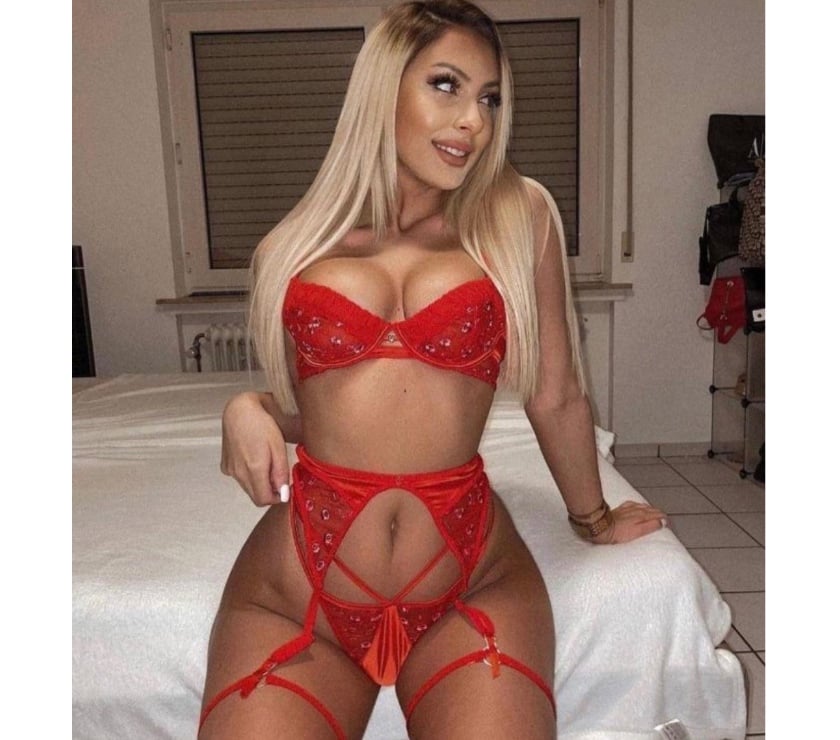 Ariana🔥SEXY&HOT 🍑🔥 PARTY GIRL 🔥