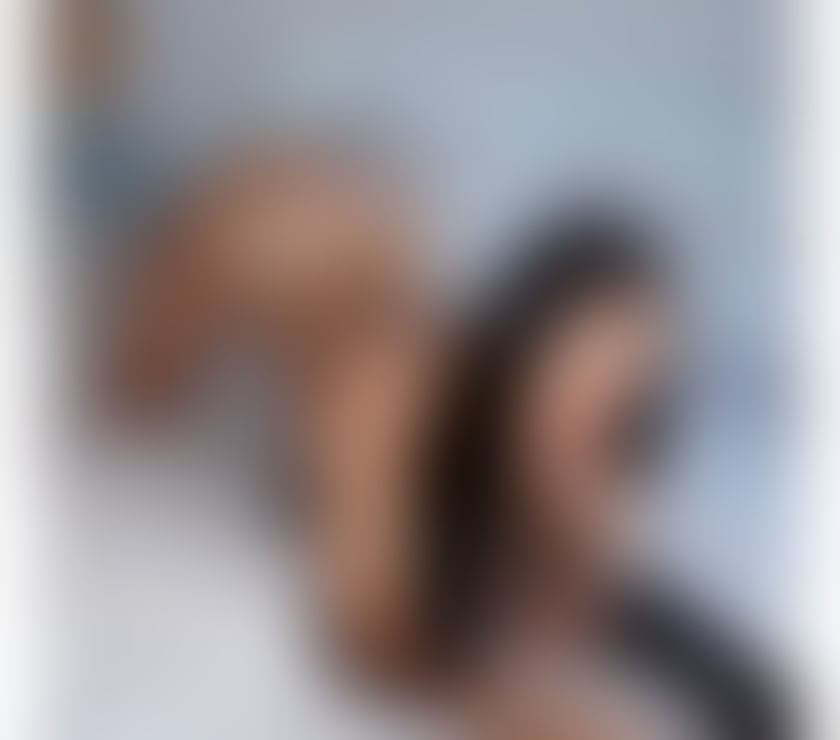 Hello, I'm Larisa, a new girl who wants to meet you