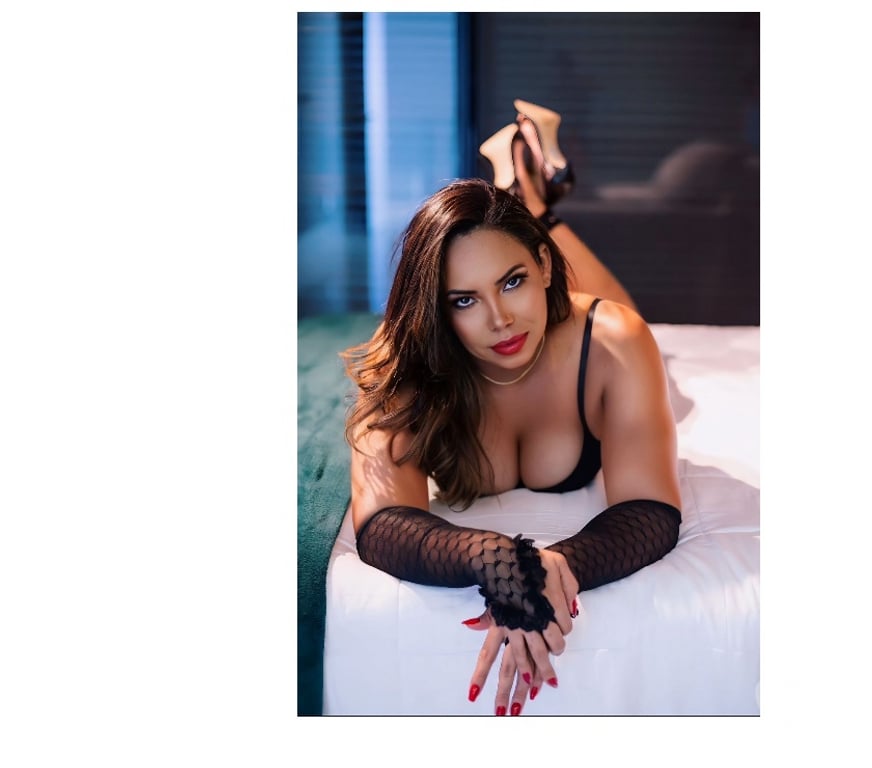 Escorts South East London Sydenham - South East London - Photos for 🔥BELLA’LL BE THE MOST INCREDIBLE PARTY GIRL FOR YOU