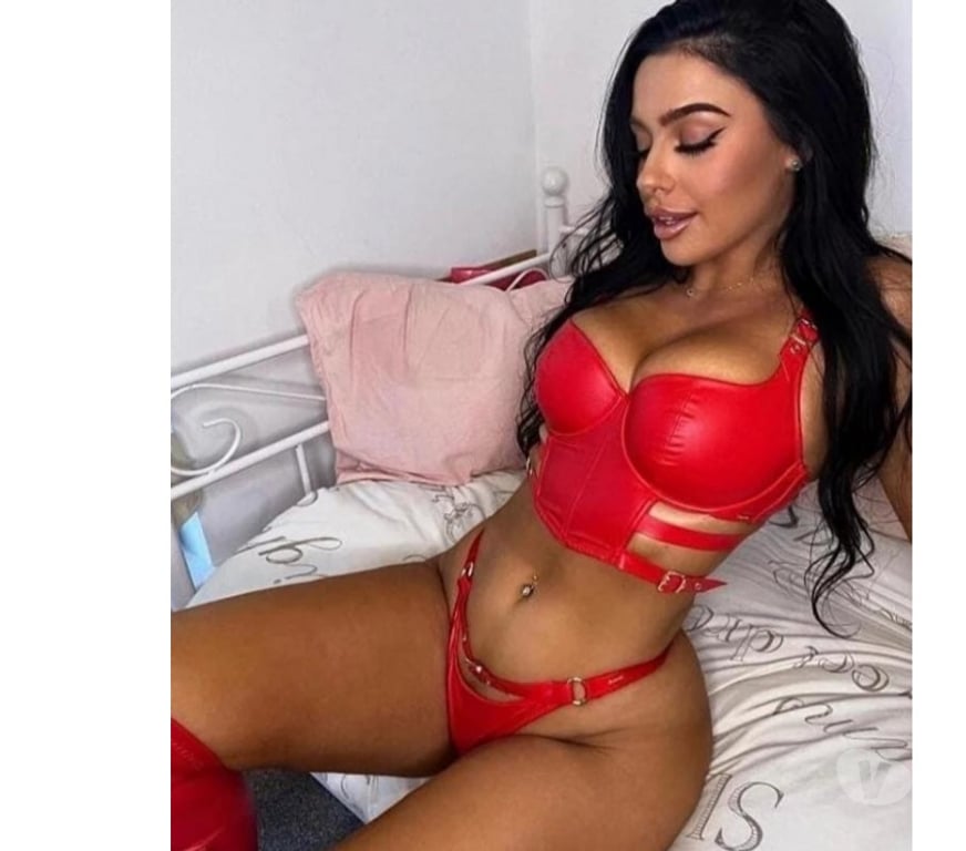 Escorts East London Hackney Wick - East London - Photos for Brazilian party girl