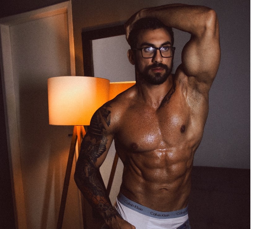 Escorts Hampshire Eastleigh - Photos for Hot Escort Brazilian