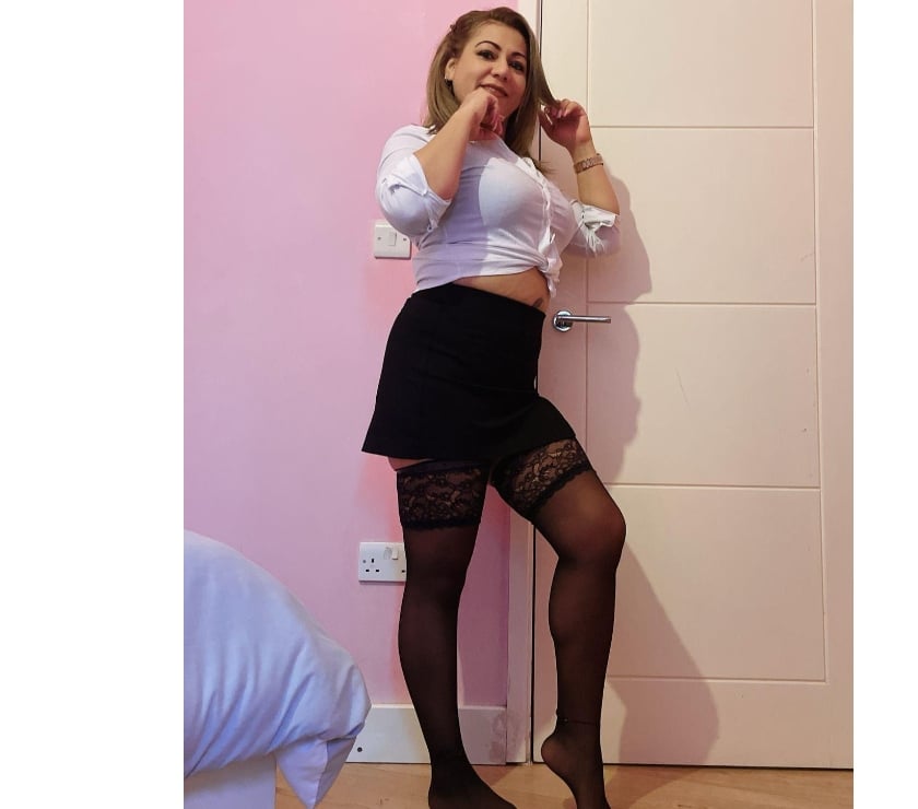  Escorts Feltham Hounslow - Photos for Laury party milf Colombian girl 🥳 🎉