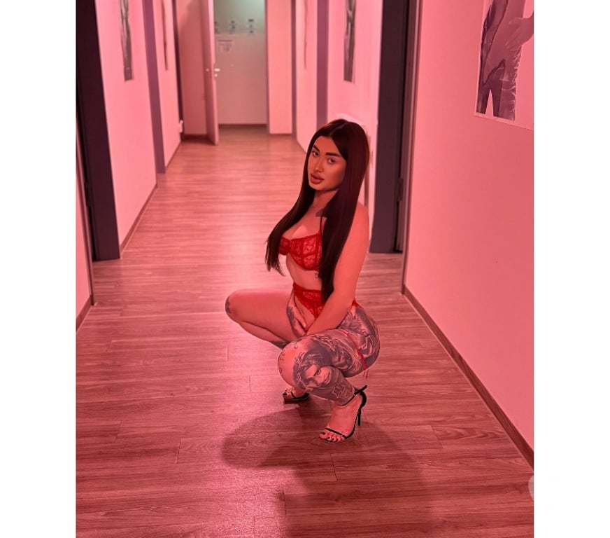 Escorts Essex Thurrock - Essex - Photos for Now party girl in your town