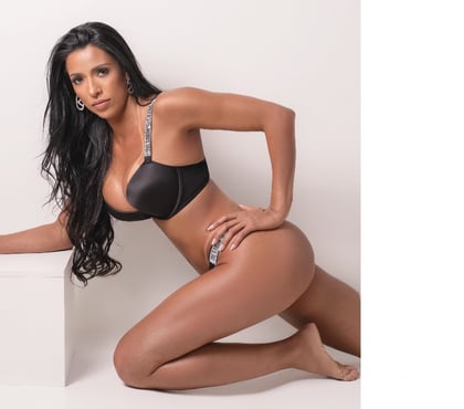 Escorts and Massages Peterborough City Centre Peterborough - Photos for 🇧🇷IZA Full services...last day🇧🇷