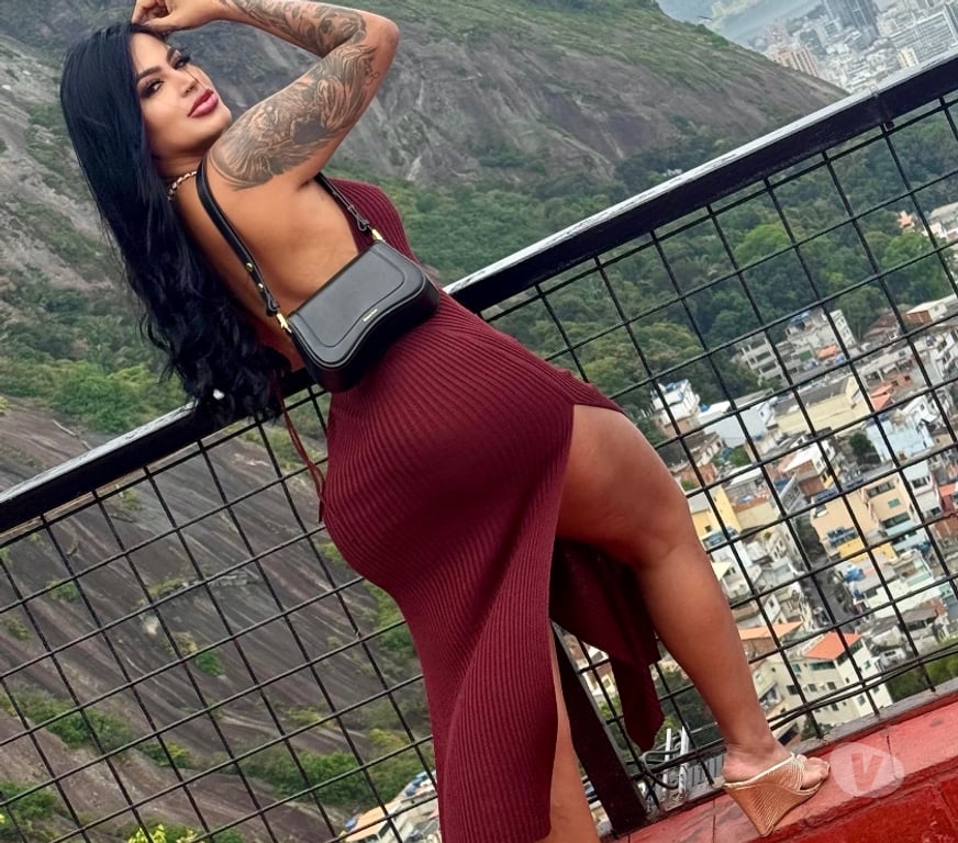 Escorts West Sussex Worthing - Photos for Valentina Morena with a big butt