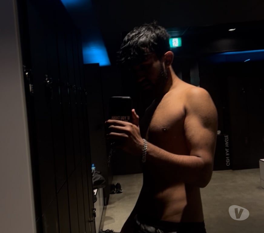 Escorts Greater Manchester Oldham - Photos for Brunette escort- females only!