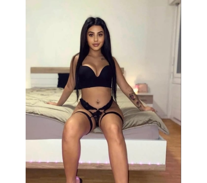 Escort High Wycombe Buckinghamshire - Photos for Hello, I'm Erika,new in town