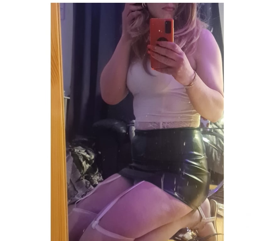 Trans Escorts Staffordshire Stoke-on-Trent - Photos for Smooth sexy seductive transTV