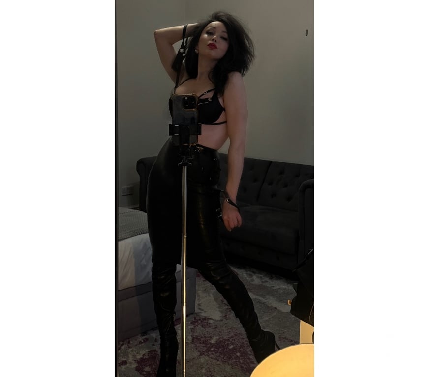 Escorts Greater Manchester Manchester - Photos for 🟨 DOMINANT MILF SKILLED🟪Fine lingerie latex