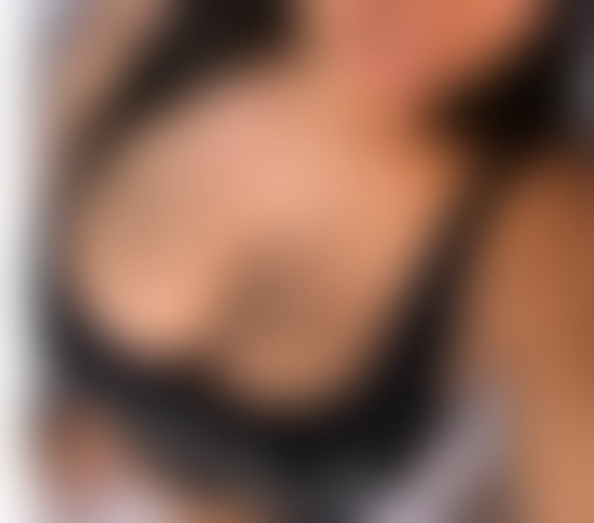 Escorts Greater Manchester Salford - Photos for Quick 30£ curvy Big breasts naughty 😜 party anny