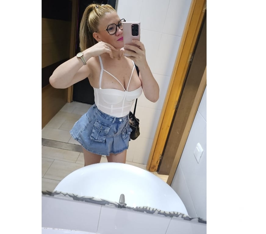 Escorts Aberdeen Aberdeen City Centre - Aberdeen - Photos for BUSTY CHLOE GFE MISTRESS LATINA 💋